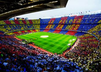 El Clasico derbisinde kadınlar seyirci rekoru kırdı