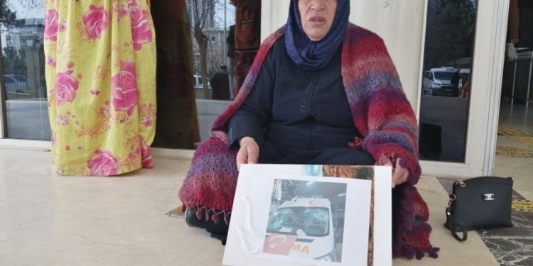Emine Şenyaşar: Oğlum cezaevinde, ben adliye önünde çürüdüm