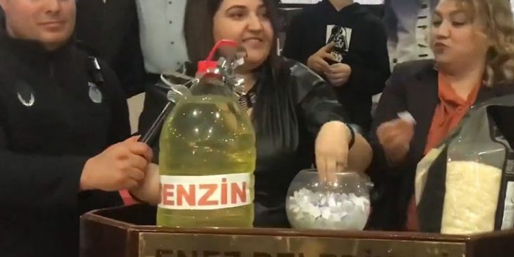 Enez Belediyesi çekiliş yaptı, ödüller: Yağ, un, şeker, tüp, benzin, mazot