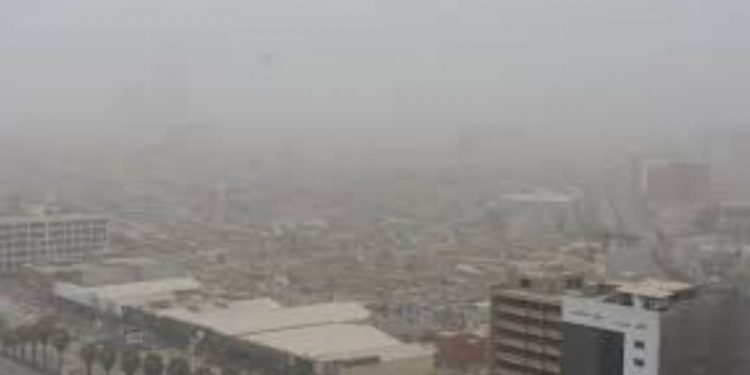 Erbil'de yaşanan toz fırtınası hastanelik etti