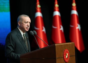 Erdoğan: Yurtdışında hazırlanan raporu kendi çalışmalarıymış gibi kamuoyuna sundular