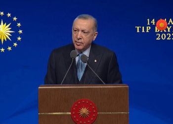 Erdoğan daha önce 'gitsinler' demişti: Ülkenin hekimlere hem ihtiyacı hem de vefa borcu var