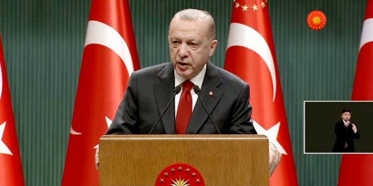 Erdoğan, ‘hayat pahalılığını’ kabul etti: Sıkıntılar geçici, sabırlı olun