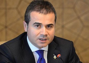 Erdoğan'ın dövdüğü ileri sürülen eski Bakan Kılıç, Külliye'yi eleştirdi