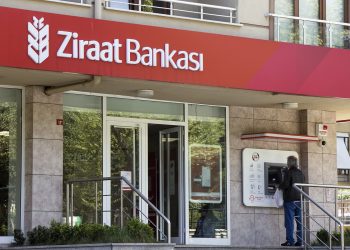 Ertuğrul Özkök: 1200 Rus Ziraat Bankası’nda hesap açtı