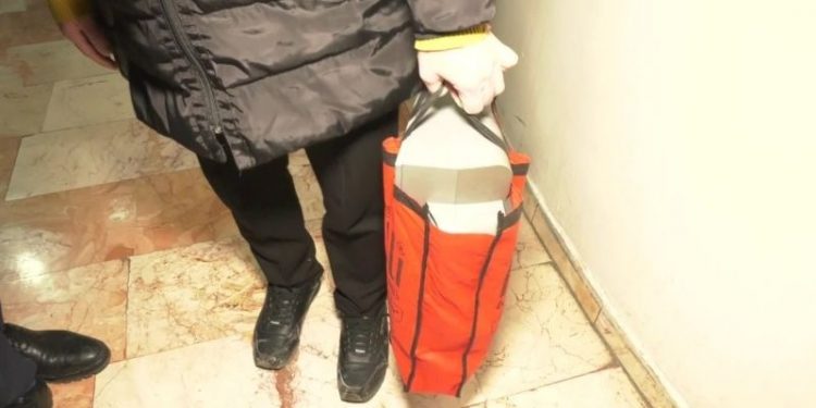 Erzincanlı yurttaş: Yol parası için çocuğumun tabletini satmak zorundayım