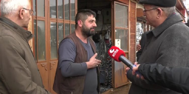 Erzurumlu oto lastikçisi: ‘Vatandaşlar lastik tamirini bile veresiye defterine yazdırıyor’
