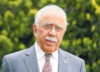 Eski Devlet Bakanı Somuncuoğlu hayatını kaybetti