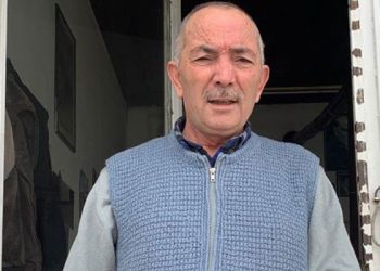 Eski belediye başkanı çaycı oldu: Emekli maaşı ile geçinemiyorum