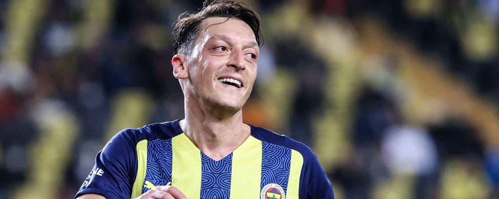 Eski takım arkadaşından Mesut Özil itirafı: Herkesle sorunluydu