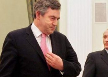 Eski İngiltere Başbakanı Gordon Brown’dan Putin için Nuremberg usulü yargılama çağırısı