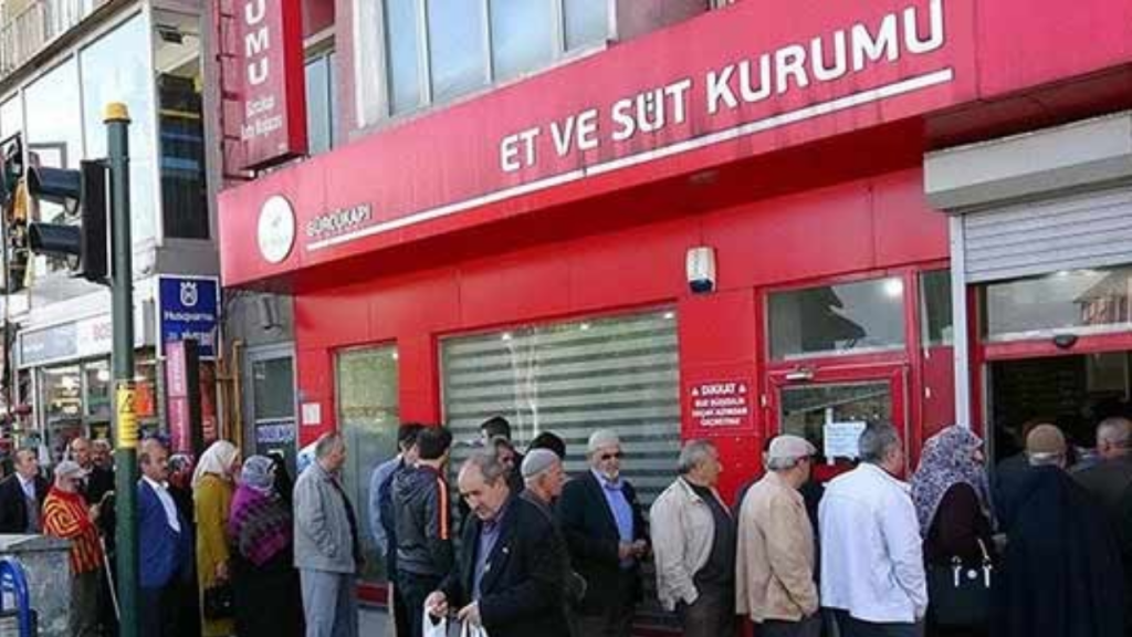 Et ve Süt Kurumu Genel Müdürü: Bizim fiyatlar düşüktü, uzun kuyruklar oluyordu, bu nedenle fiyatı artırdık