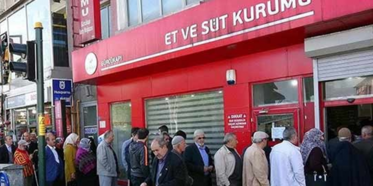 Et ve Süt Kurumu Genel Müdürü: Bizim fiyatlar düşüktü, uzun kuyruklar oluyordu, bu nedenle fiyatı artırdık