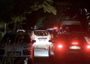 Eşi ve çocuklarını öldürdükten sonra intihar etti