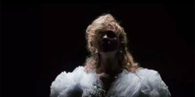 Farah Zeynep Abdullah, Bergen'i yasaklayan Kozan Belediye Başkanı'na 'IQ testi' yolladı