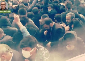 Faruk, furkan ve fark: Kör gözlere mertek olsun!