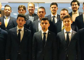 Fenerbahçe'de 6 genç yetenek imzayı attı: "Biz Fenerbahçe'ye gönülden bağlıyız"