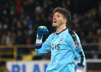 Fenerbahçe'de Altay Bayındır Süper Lig tarihine geçen asistini anlattı