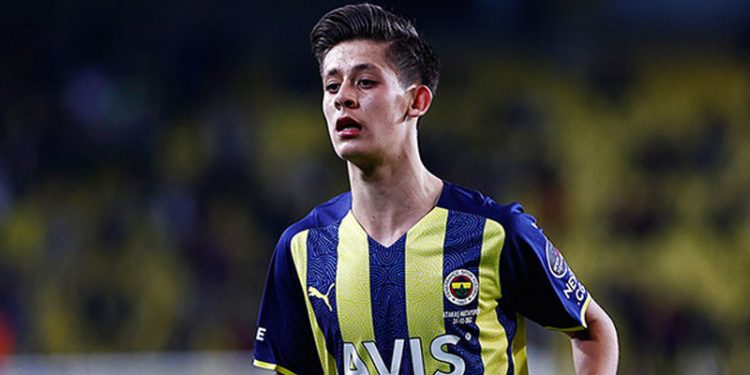 Fenerbahçe'den Arda Güler'e yeni sözleşme