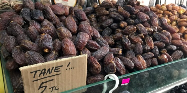 Fiyatı yüzde yüz artan hurmada taneyle satış dönemi!