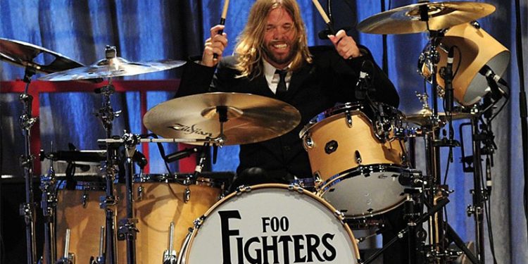 Foo Fighters’ın davulcusu Taylor Hawkins yaşamını yitirdi