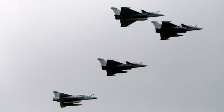 Fransız savaş uçakları Polonya semalarında uçtu: 'NATO’nun caydırıcılığı kapsamında'
