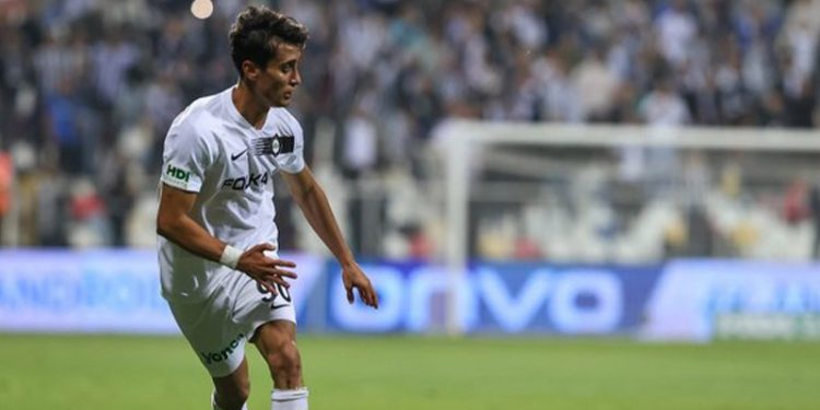 Galatasaray'ın ilgilendiği Cebrail Karayel'den transfer açıklaması