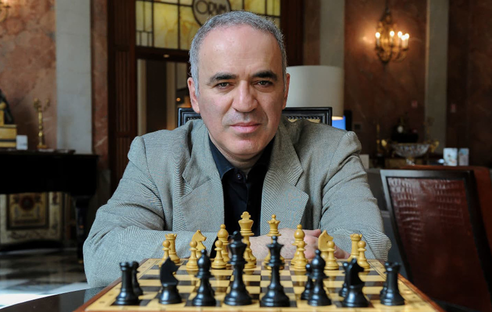 Garry Kasparov’dan NATO’ya çağrı: Putin, siz durdurana kadar durmayacak!