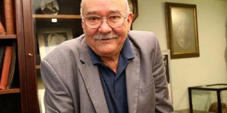 Gazeteci ve yazar Aydın Engin vefat etti