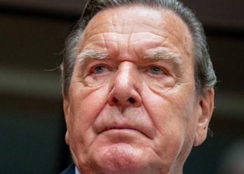 Gerhard Schröder: Eski bir başbakanın büyük düşüşü