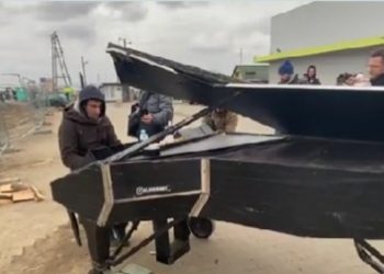 'Gezi'nin sembol ismi piyanist Davide Martello bu kez Ukrayna sınırında