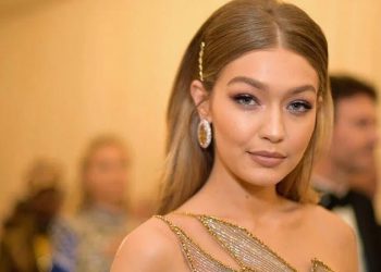 Gigi Hadid, "Filistinlilerin yaşadıklarıyla Ukraynalıların yaşadıkları aynı" deyince Yahudi karşıtlığıyla suçlandı