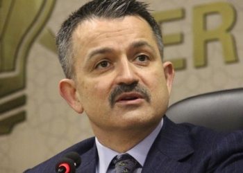 G&ouml;revinden 'affını isteyen' Pakdemirli'den ilk a&ccedil;ıklama