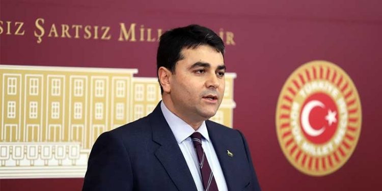 Gültekin Uysal, yeniden DP genel başkanlığına seçildi