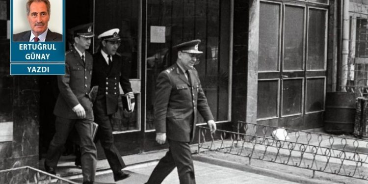 Günün tarihi üzerine: Öncesi ve sonrasıyla 12 Mart Muhtırası