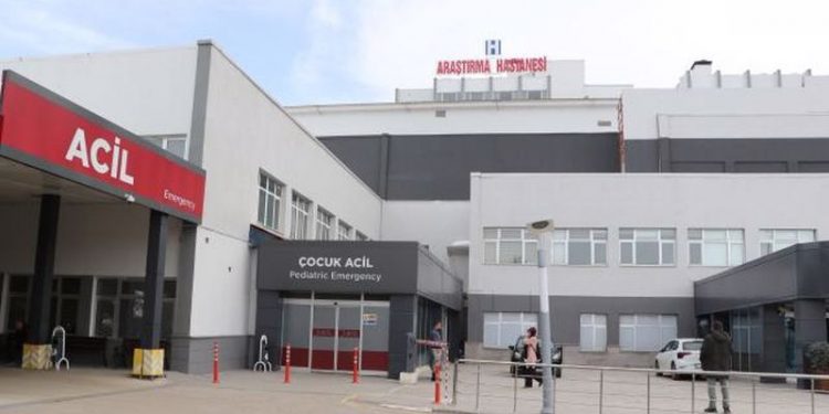 Gıda zehirlenmesi şüphesi: 40 öğrenci ile 14 öğretmen hastaneye kaldırıldı