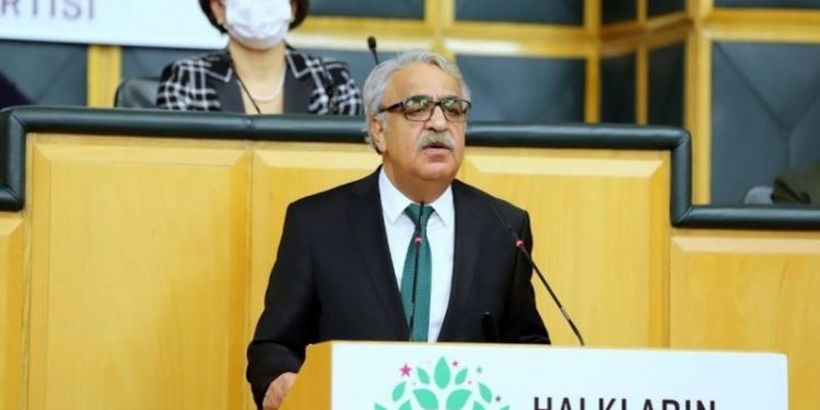 HDP Eş Genel Başkanı Sancar: İktidar kendisini ayakta tutacak oyunlara girişiyor