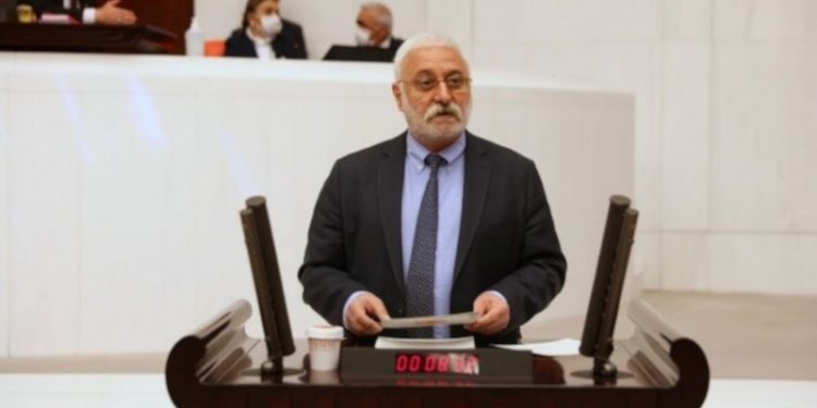 HDP'li Oluç: Pakdemirli tarımı kuruttu, ormanları çöle çevirdi