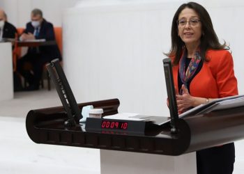 HDP’li Ersoy'dan Bakan Özer'e: Bu kişi nasıl, kim tarafından bir okula müdür olarak atanmıştır?