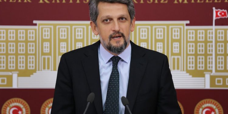 HDP’li Paylan’dan Bakan Nebati’ye: Cehaleti ile bizi rezil ediyor