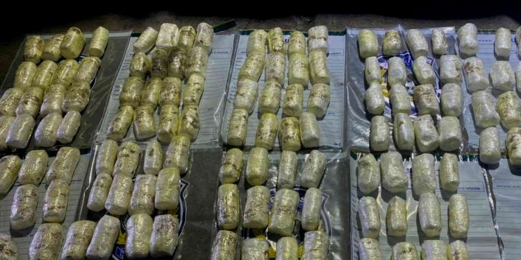 Hakkari’de 52,5 kilo patlayıcıyla yakalanan polis tutuklandı