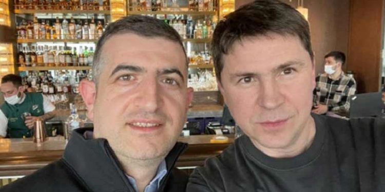 Haluk Bayraktar'ın 'içki' fonlu fotoğrafı gündem oldu