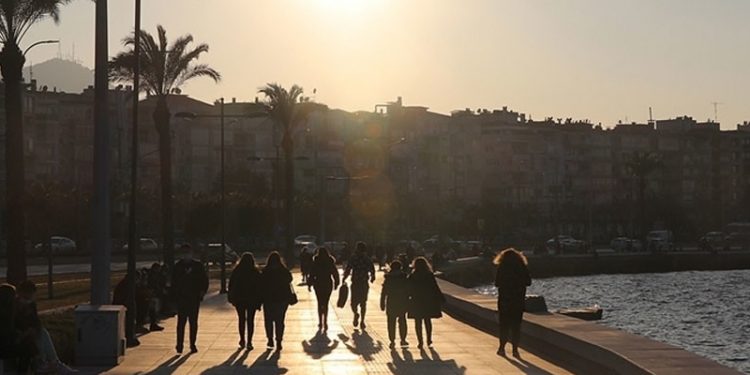 Hava sıcaklıkları çarşambadan itibaren 5 ila 10 derece artacak