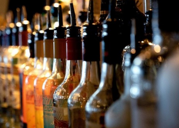 Hollandalı içki toptancıları artık Rus votkası satmıyor