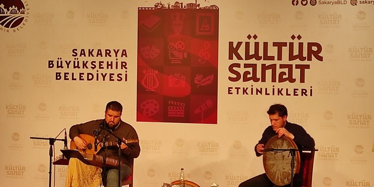 AKM de Santur Sanatçısı Sedat Anar  konserine yoğun ilgi
