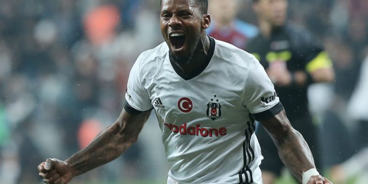 Jeremain Lens: Beşiktaş benim maaşımı ödemekten kurtulmak istiyor
