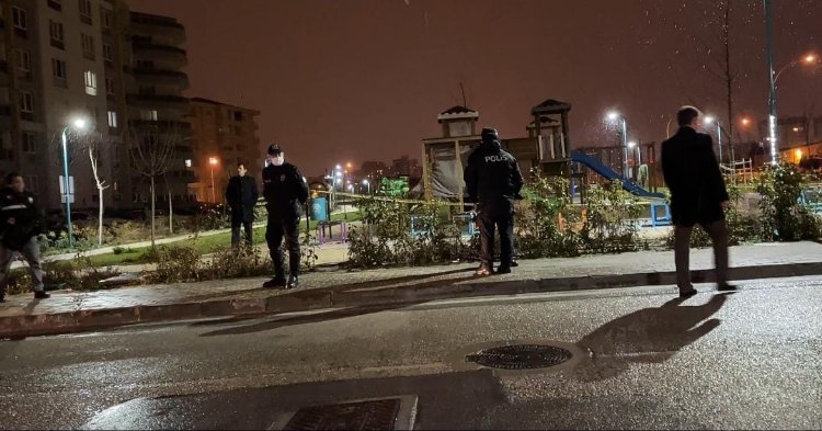 Kadın hakim, çocuk parkında iple asılı halde ölü bulundu