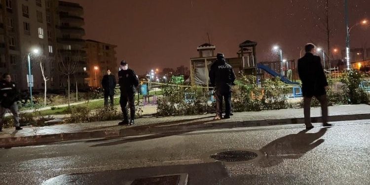 Kadın hakim, çocuk parkında iple asılı halde ölü bulundu