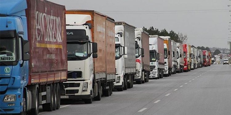 Kamyon karaborsaya düştü: Rusya'nın Ukrayna'yı işgali taşımacılığı vurdu