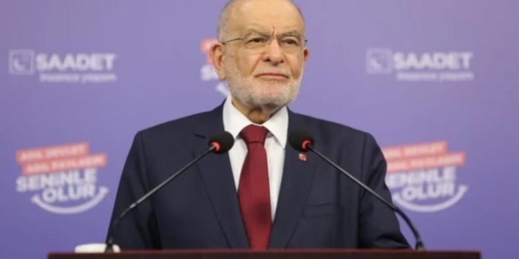 Karamollaoğlu: Geçmişe takılıp kalanlar yarınları kuramaz